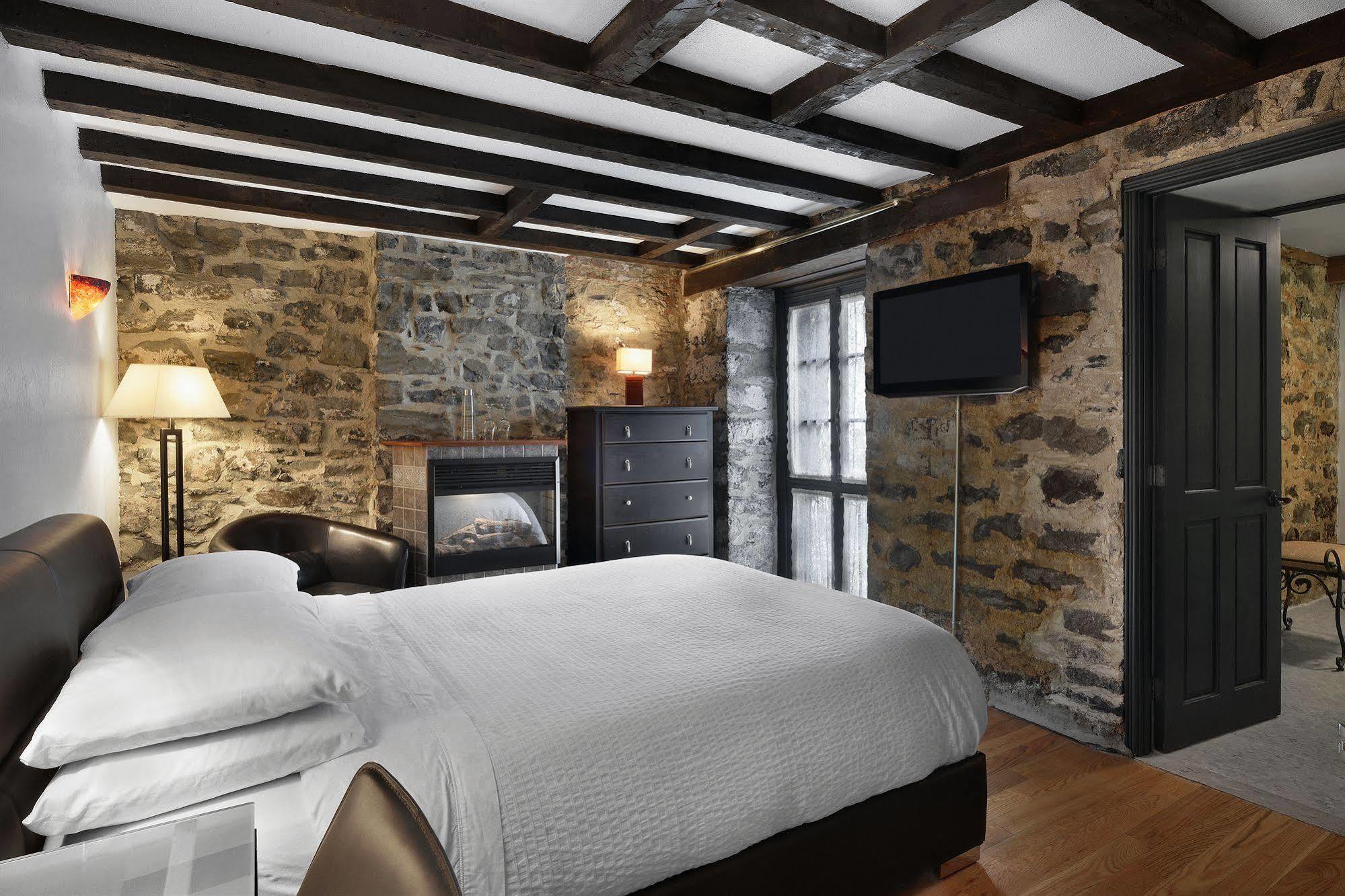 Hotel Epik Montreal Ngoại thất bức ảnh
