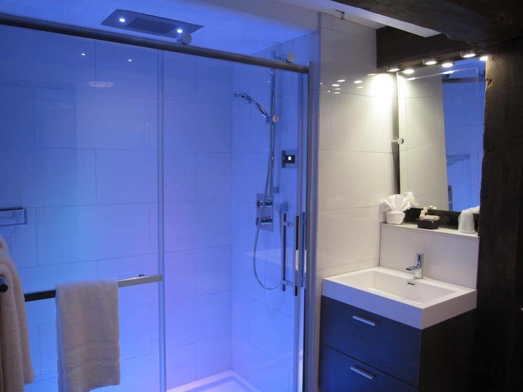 Hotel Epik Montreal Ngoại thất bức ảnh